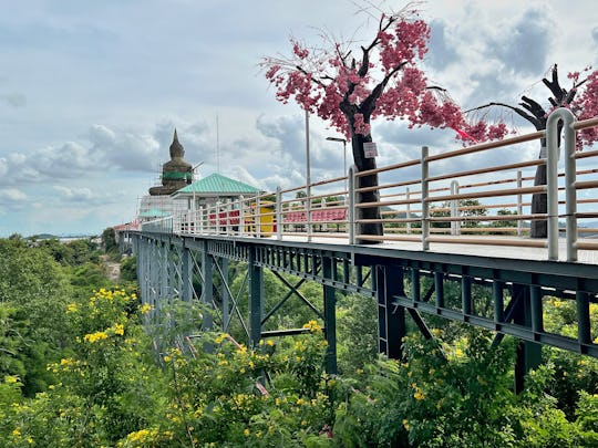 Wat Khao Tabaek